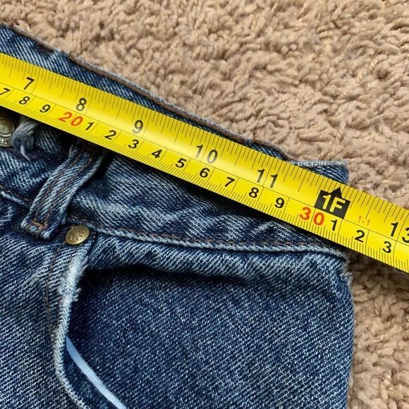 Vintage Levi’s Slim Straight Jeans 23”-24” Medium Wash High Rise Tapered - Picture 7 of 10